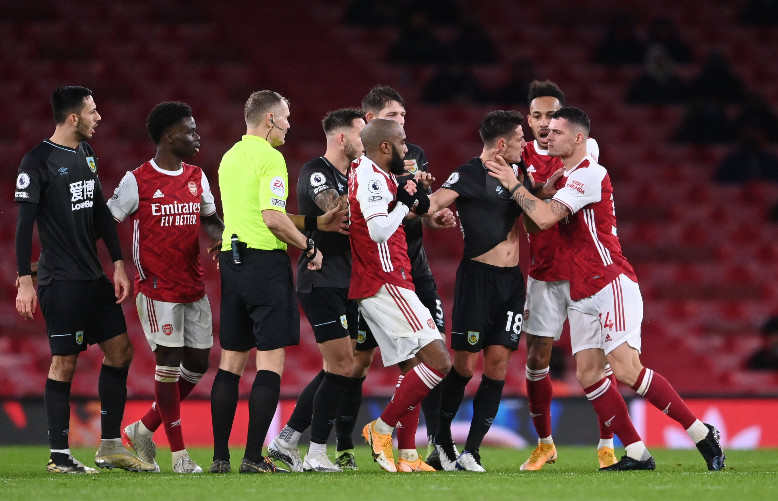 穩健的後防 穩健的後防